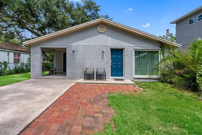 Building Photo - 6208 S Elberon St