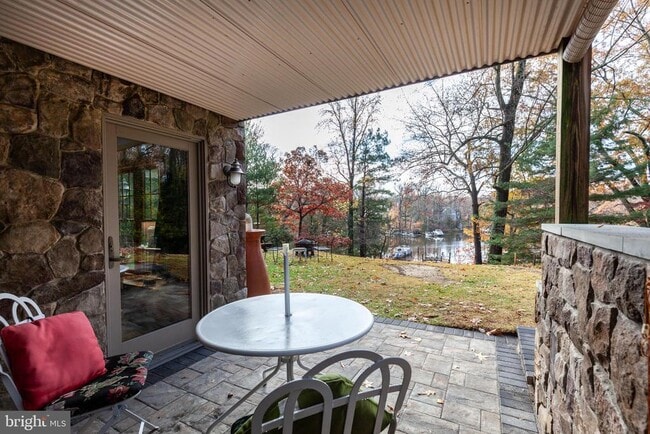 Photo - 807 Dividing Rd