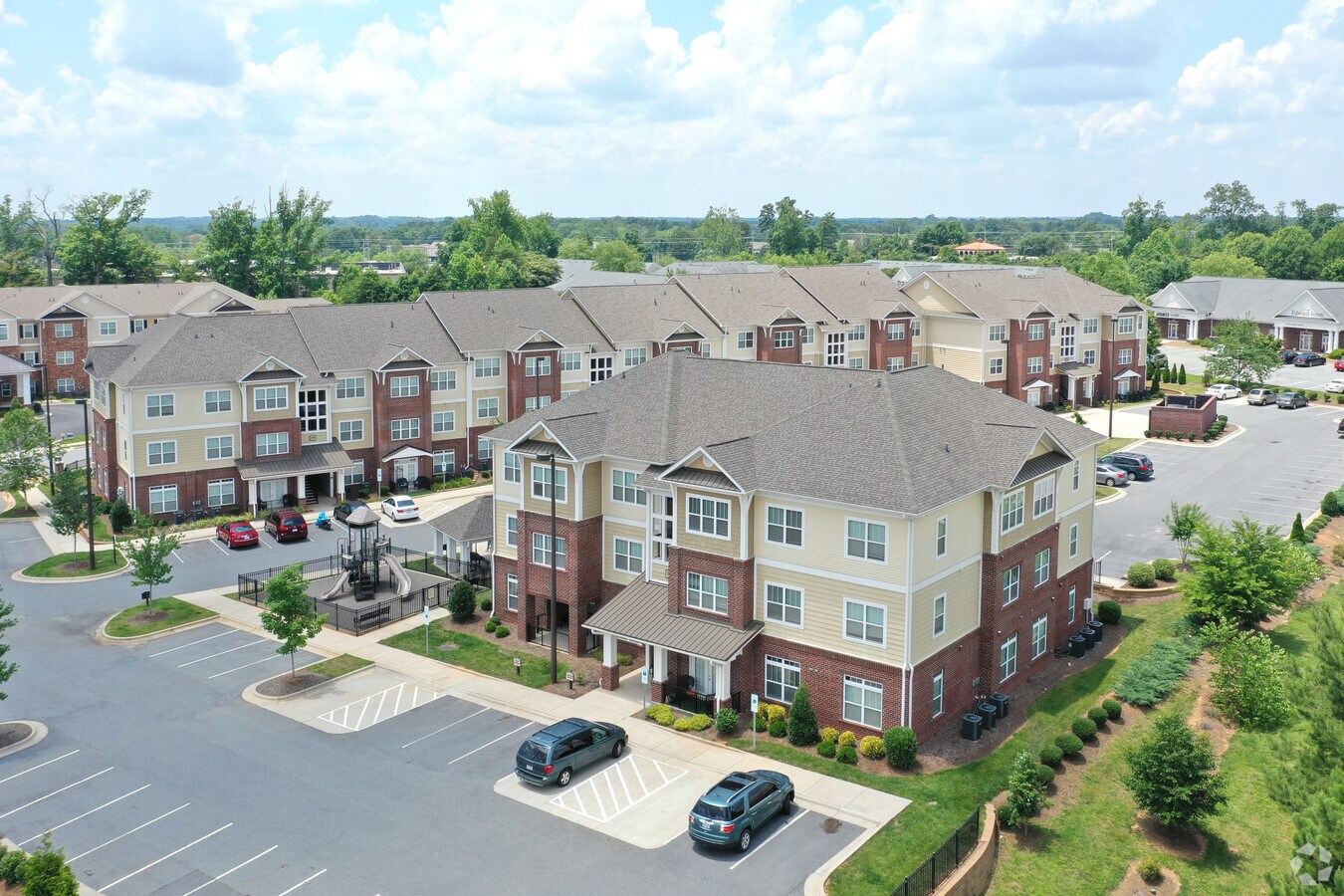 Photo - Admiral Pointe Apartments
