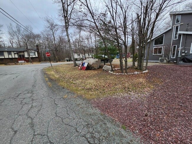Photo - 790 Country Pl Dr