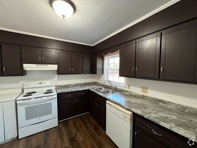 Building Photo - 105 Catherine Ave Unit 1 Rental