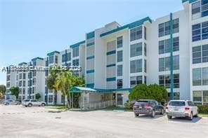 Building Photo - 17560 Atlantic Blvd Unit 501 Rental