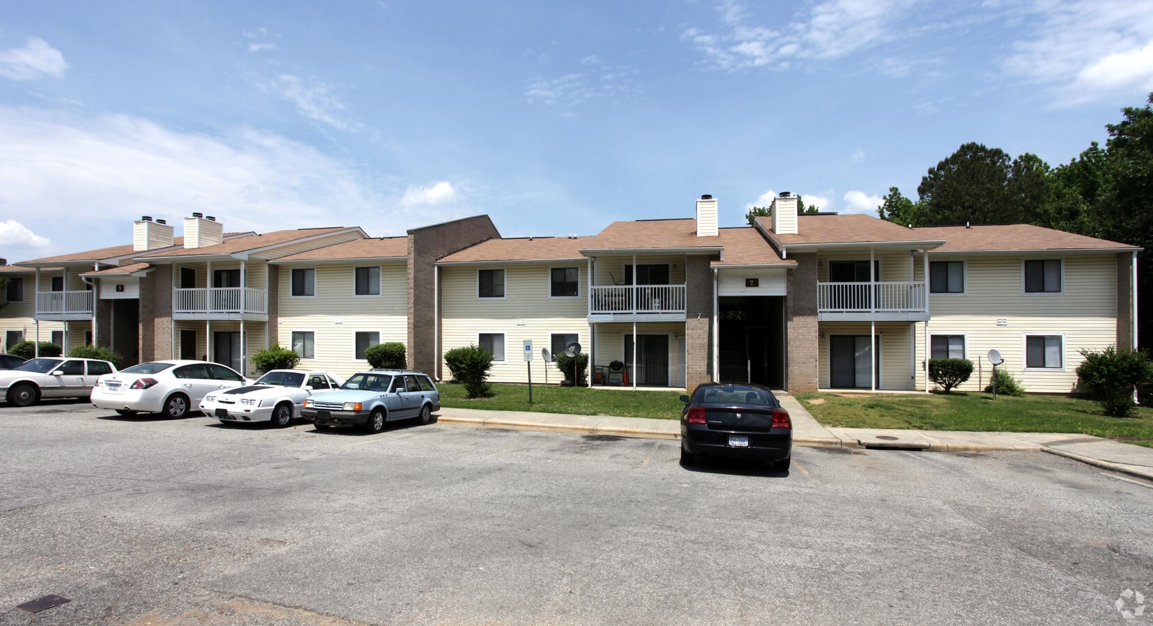 Cinnamon Ridge Apartments - Cinnamon Ridge Apartments
