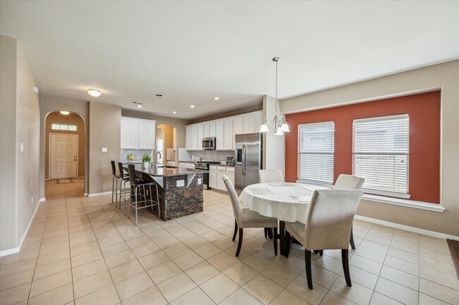 Photo - 919 E Tide Bay Cir