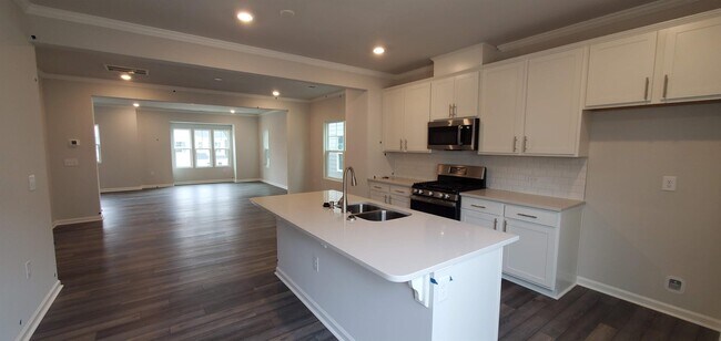 Photo - 1426 Rosepine Drive