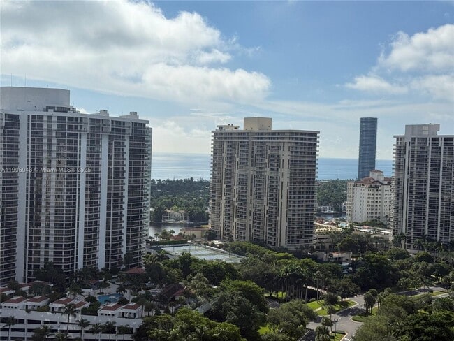 Photo - 3675 N Country Club Dr Unidad 2606