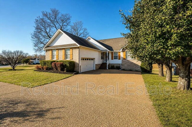 Photo - 1057 Meandering Way