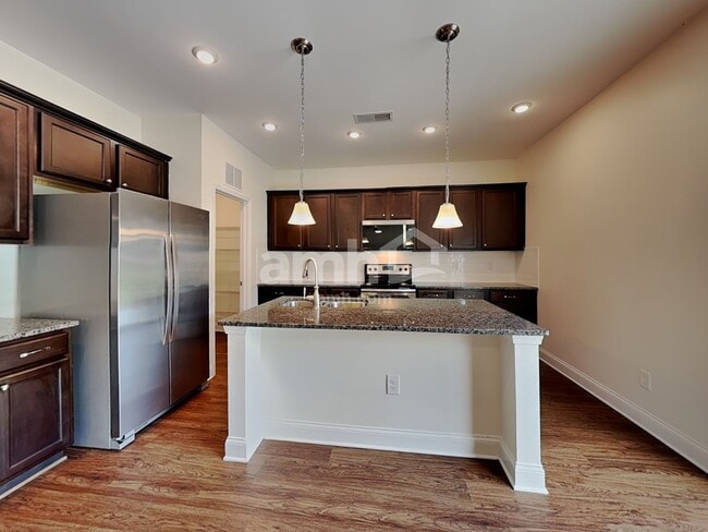 Photo - 112 Pullen Dr