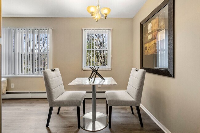 Colonial Terrace Apartments