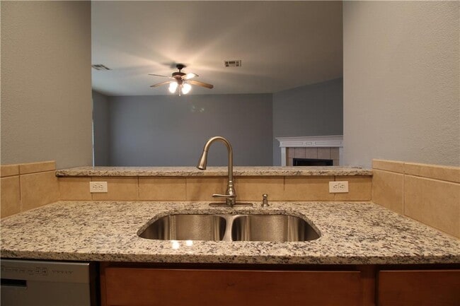 Photo - 11505 Oltons Bluff Cove