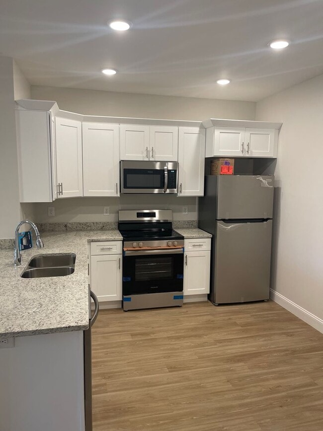 155 Megan Ct Unit 105