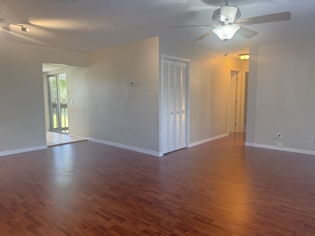 Photo - 2 Bedroom, 2 Bath Condo Available Soon! Unit 22481 Westchester Blvd A4