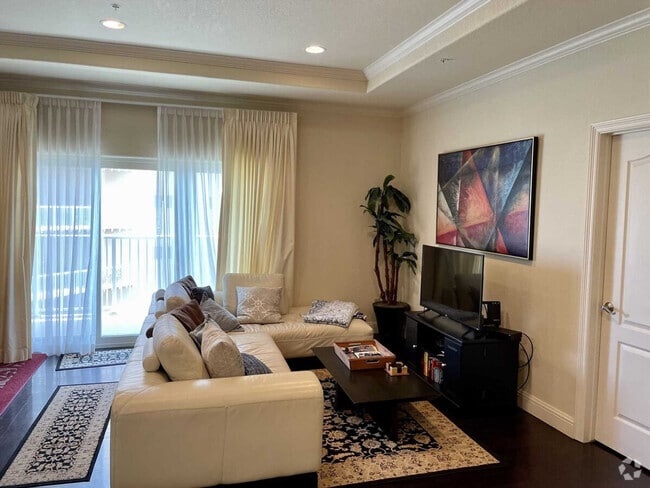 Building Photo - 4901 Laguna Blvd Rental