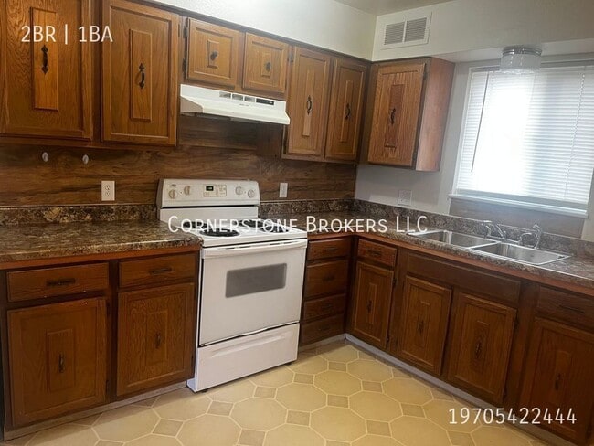 Photo - 218 Applewood Ct