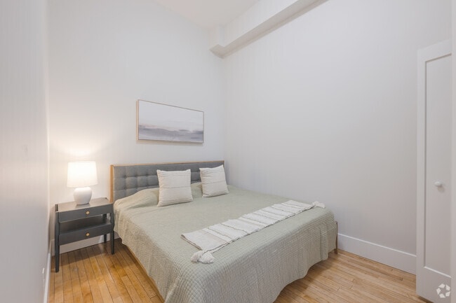 2 BR, 1 BA - 850 SF