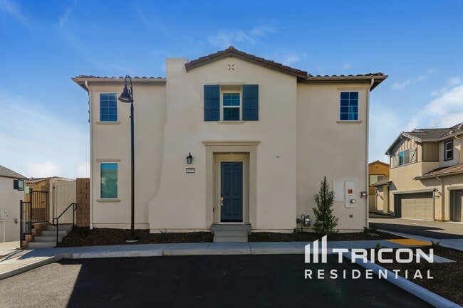 Building Photo - 31597 Dwight Dr Rental