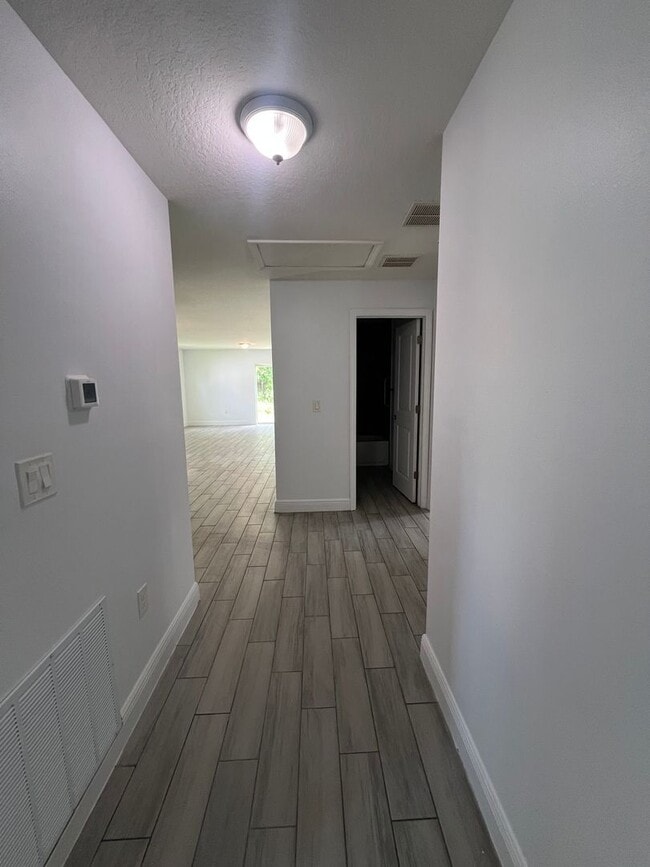 Photo - Beautiful 3-bedroom 2 bath single story home in SW Orlando near International Drive