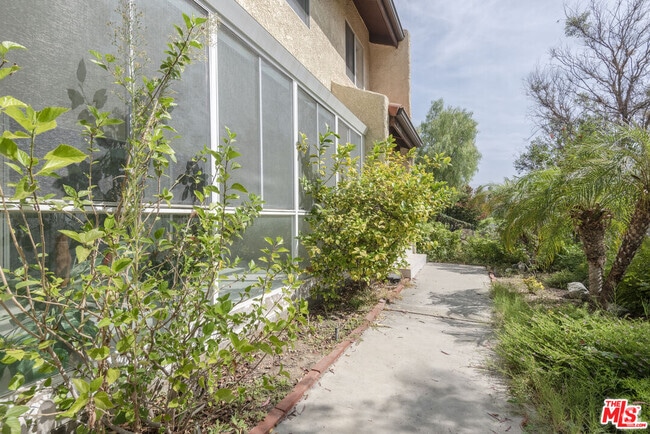 Building Photo - 9634 Via Rimini Unit 118 Rental