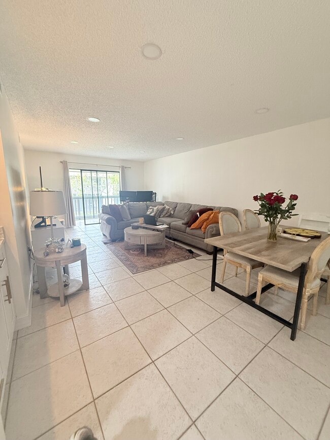 Photo - 3714 Greenery Ct Unidad 214