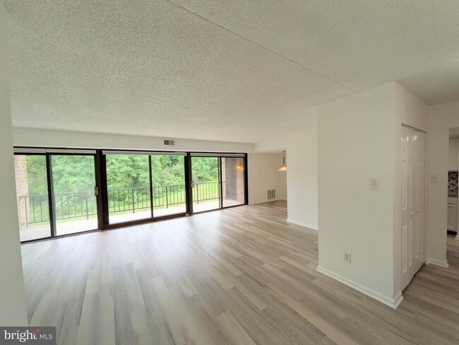 Photo - 34 Hermitage Dr Unit 34