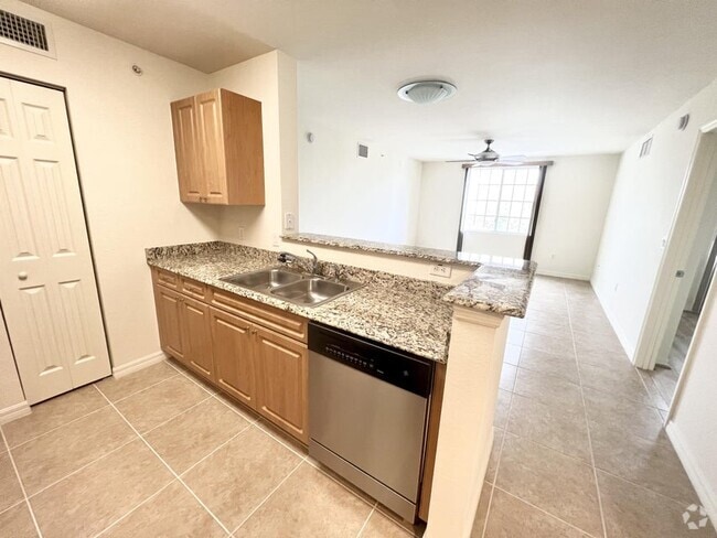 Building Photo - 6761 Heritage Grande Unit 303 Rental