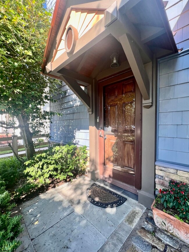 Photo - 7 N Delavan Ave