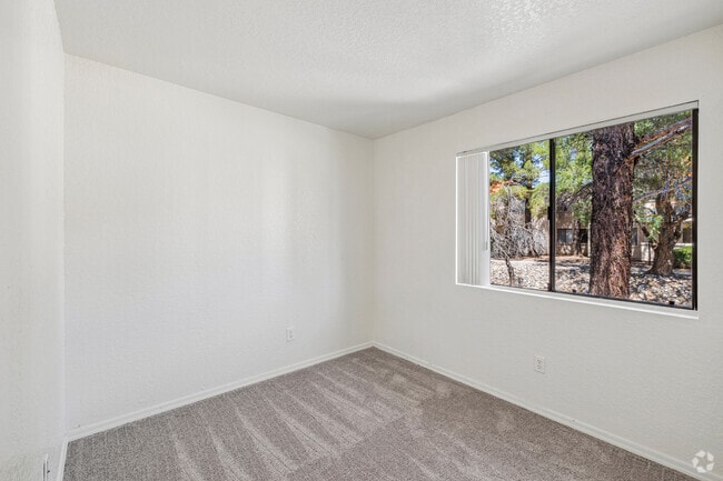 2BR, 1BA - 585SF - Bedroom