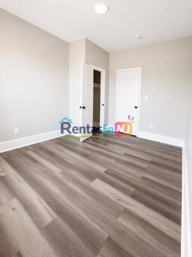 Photo - 380 N 11th St Unidad 5