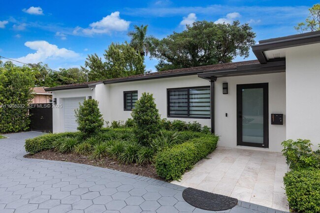 Photo - 5641 SW 67th Ave