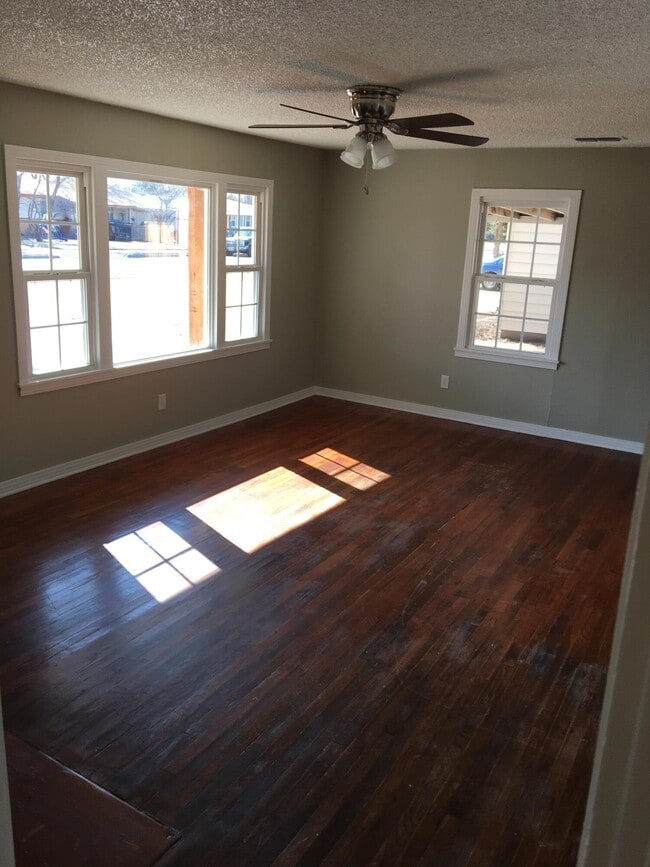 Photo - 4712 37th St