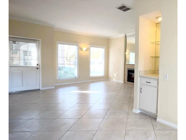 Photo - 11710 Southlake Dr Unit 16