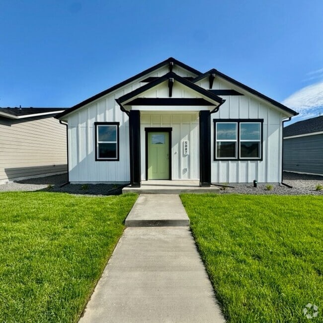 Building Photo - Beautiful Brand New Home!