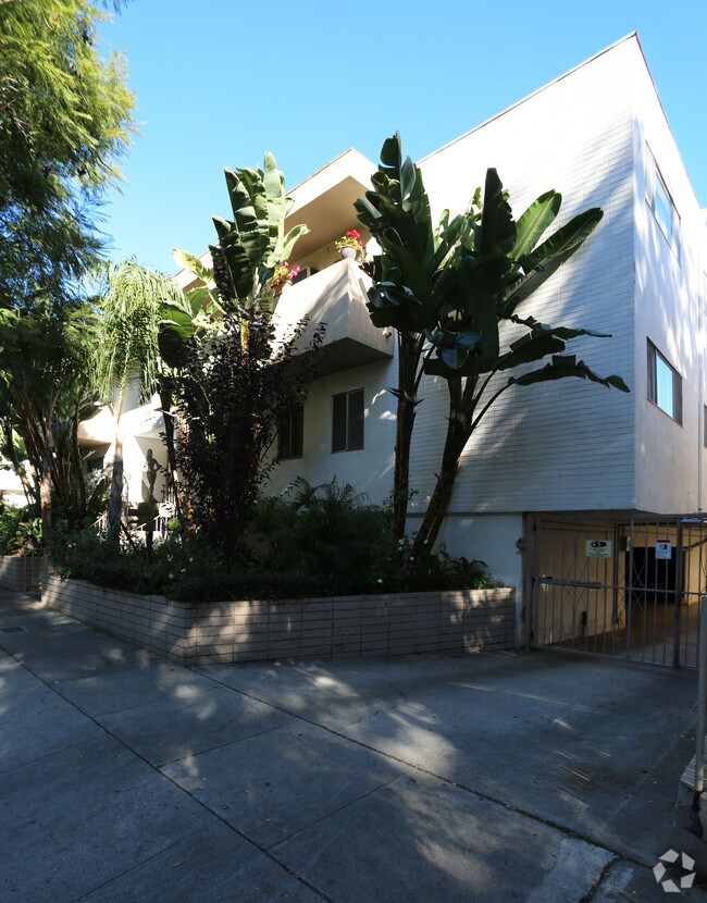 1226 N Fuller - 1226 N Fuller