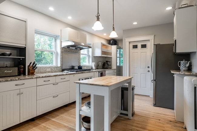 Photo - 109 Rockview St Unit 2