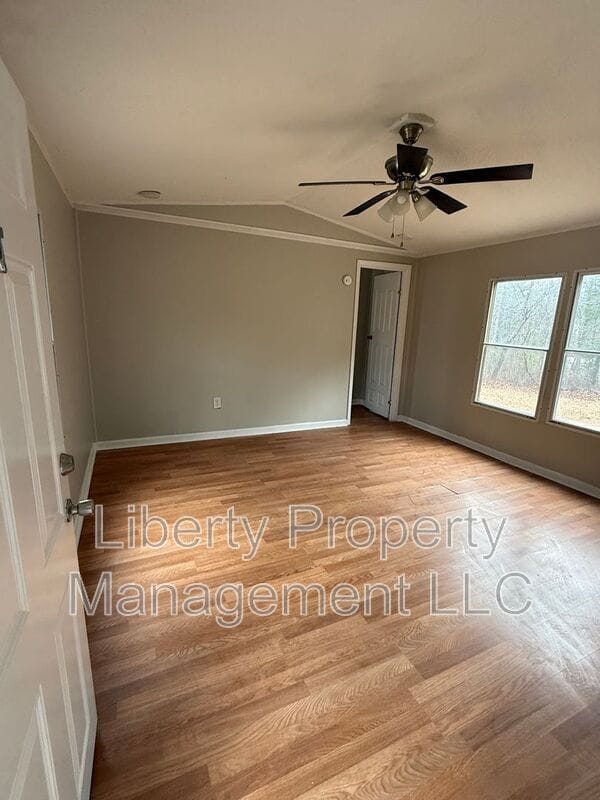 Photo - 134 Ed Thomas Rd