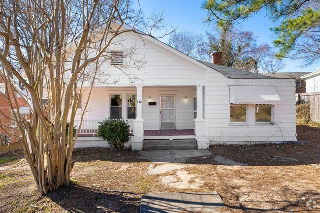 Building Photo - Newly remolded 3 BR with Hardwood Floors Rental