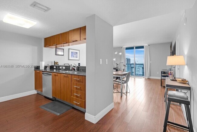 Photo - 1800 N Bayshore Dr Unit 3406