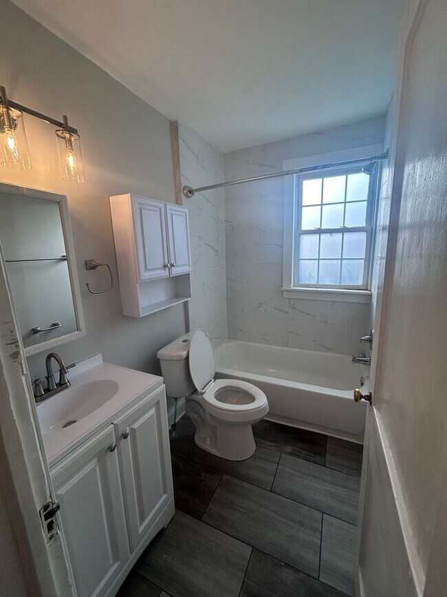 Photo - 4905 Chamberlayne Ave Unidad 4905 #4