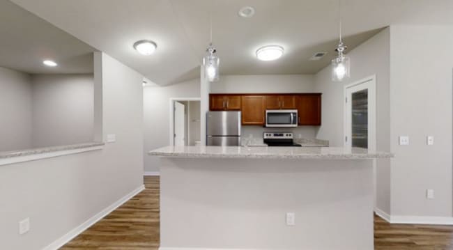 Photo - RENT SPECIAL - Upper 2 Bedroom 2 Bathroom Apartment is Available Unit 43
