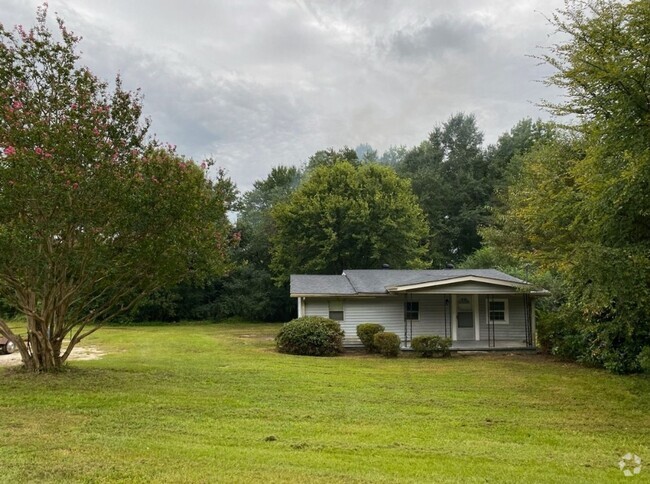 Building Photo - Charming Rural Retreat in Louisburg, NC Rental