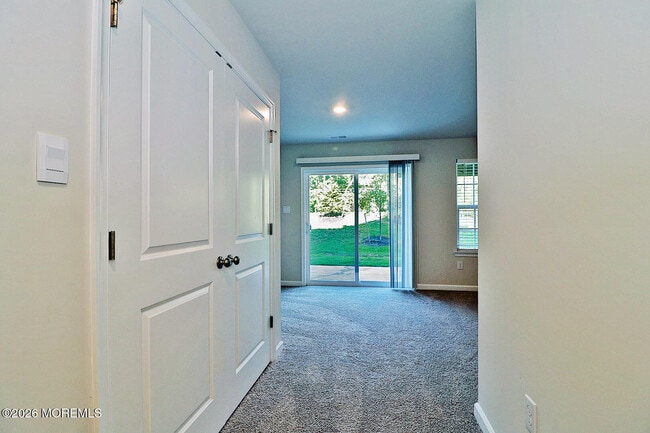 39 Baybreeze Dr