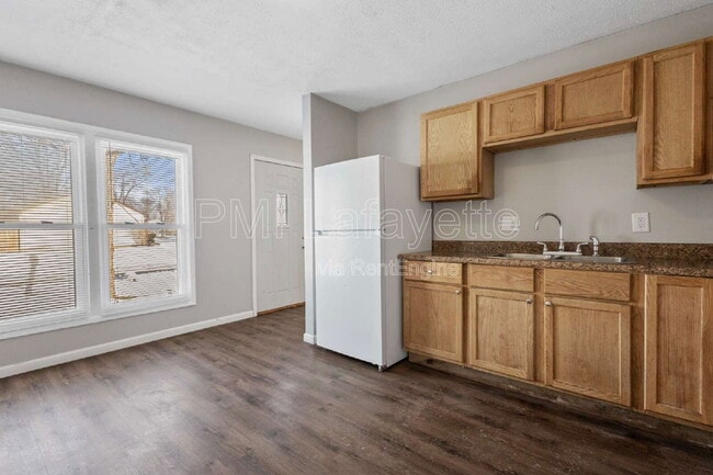 Photo - 60 Vicksburg Ln