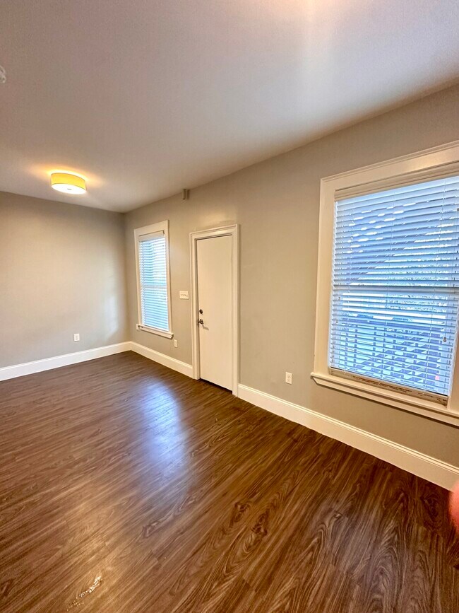 Photo - 133 Paris St Unidad 2