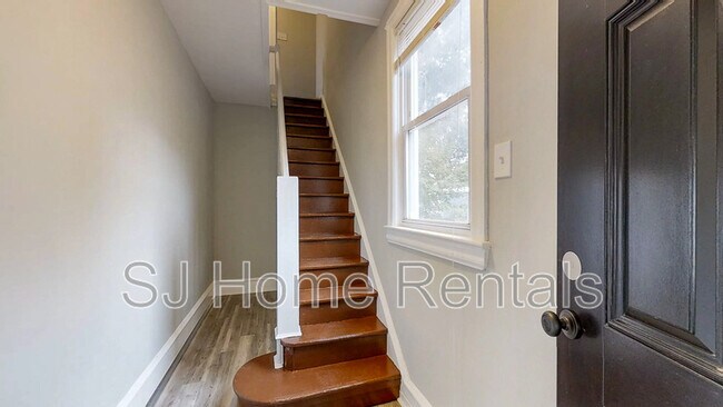 Photo - 702 Parry Ave Condo