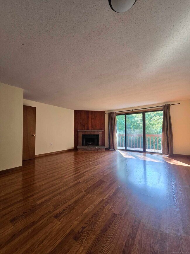 Photo - 32 Upper Pattagansett Rd Unit 20