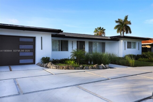 Photo - 2537 SE 10th Ct