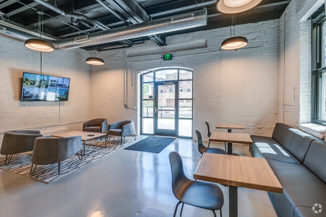 Club Room - The Williams