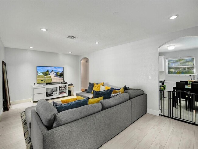 Photo - 217 SE 5th St