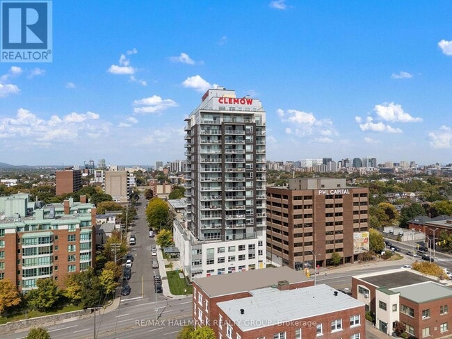 Photo - 275 Carling Ave Unit 306