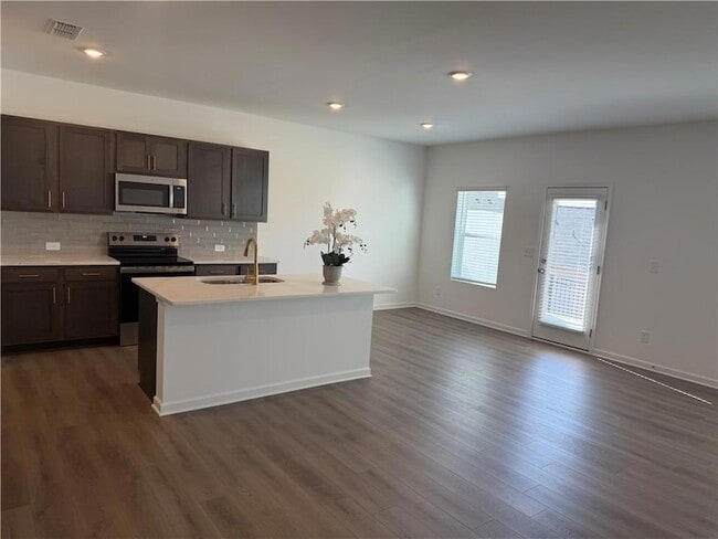 Photo - 6715 Armonia Dr